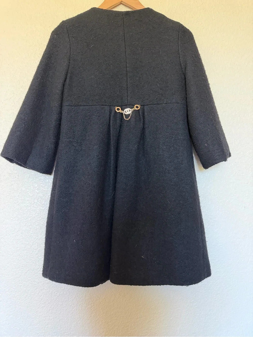 CHANEL classic sleeve buttons